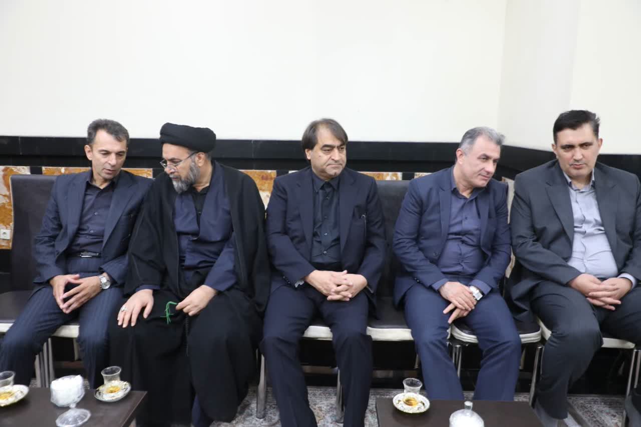 تجدید میثاق کارکنان شرکت پشتیبانی امور دام کشور با آرمانهای امام راحل (ره)-img